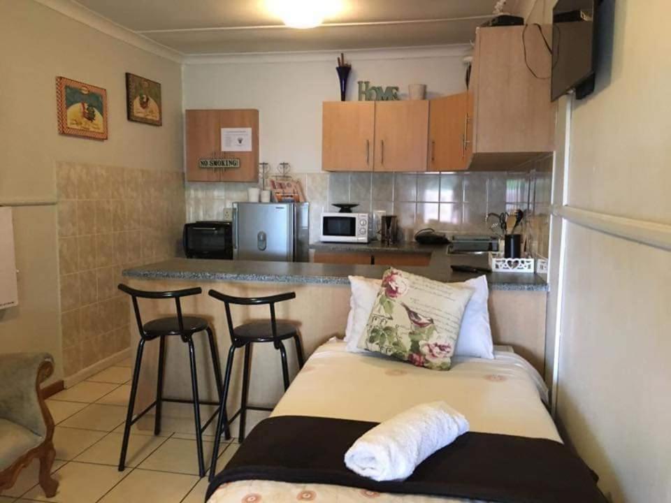 Aandrus Guesthouse Bloemfontein Zewnętrze zdjęcie