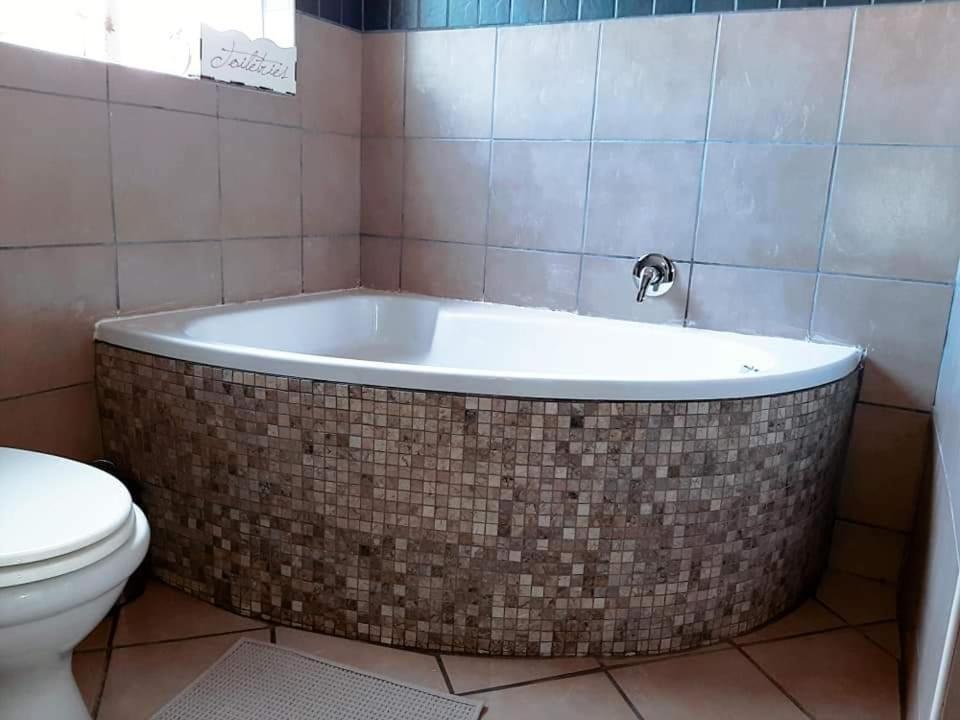 Aandrus Guesthouse Bloemfontein Zewnętrze zdjęcie