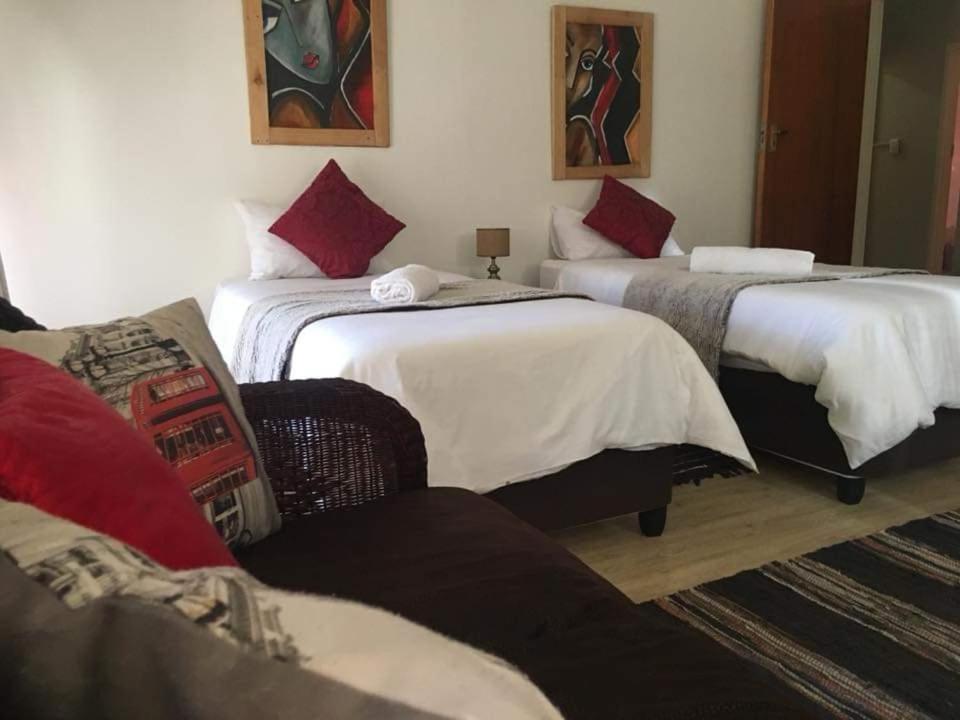 Aandrus Guesthouse Bloemfontein Zewnętrze zdjęcie