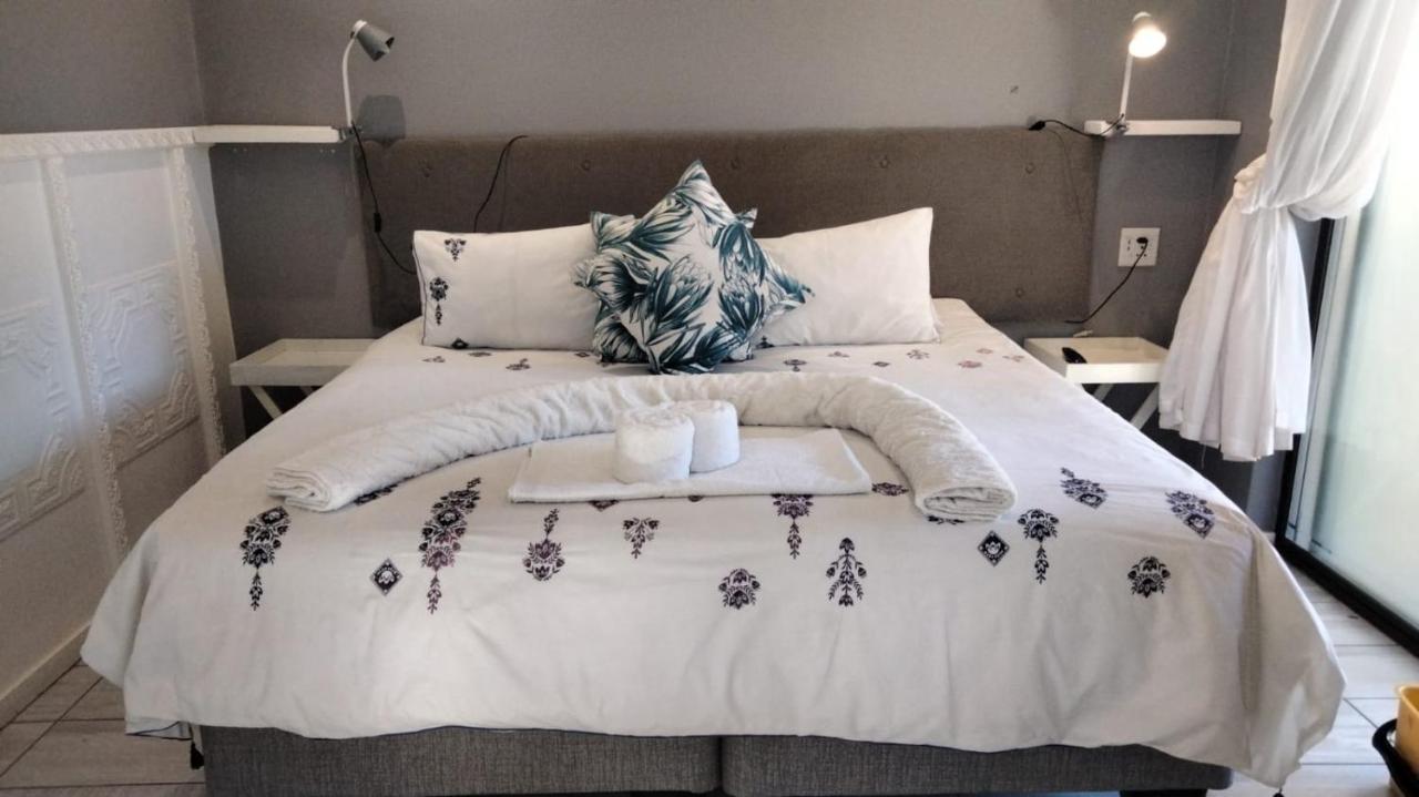 Aandrus Guesthouse Bloemfontein Zewnętrze zdjęcie