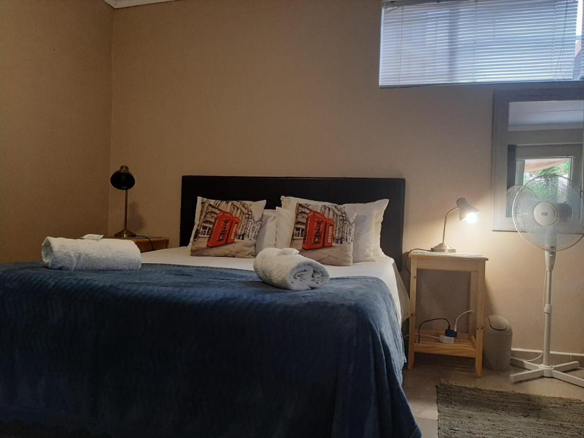 Aandrus Guesthouse Bloemfontein Zewnętrze zdjęcie