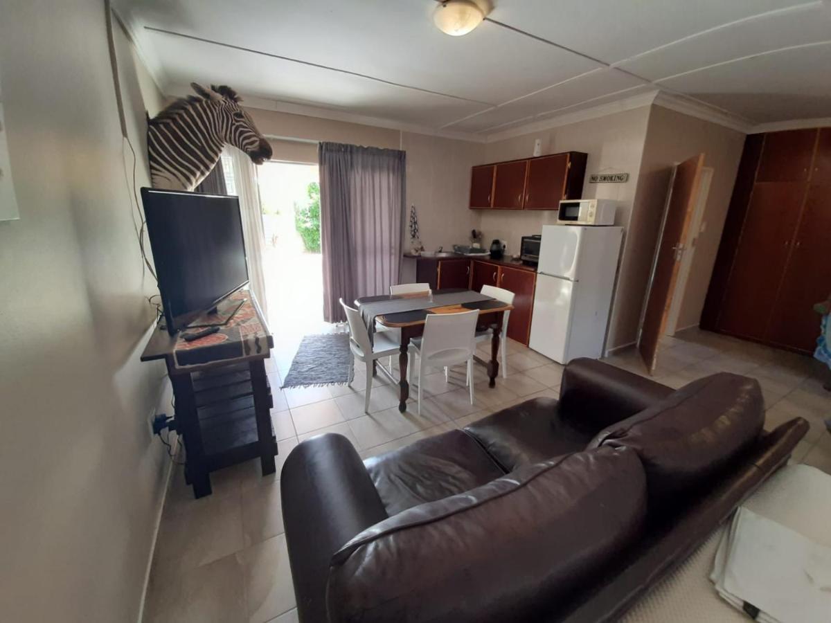 Aandrus Guesthouse Bloemfontein Zewnętrze zdjęcie