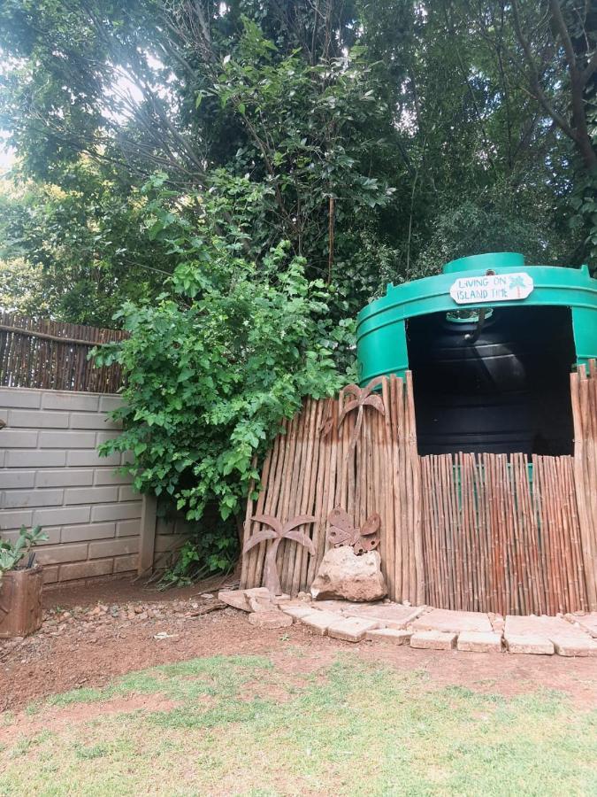 Aandrus Guesthouse Bloemfontein Zewnętrze zdjęcie